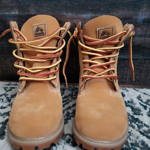 RBX NWOT Avery combat boots boys Reebok